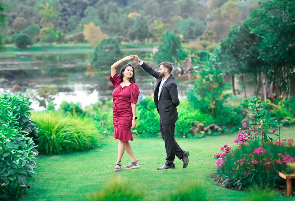 Pre-wedding photoshoot by Sourmi Studio